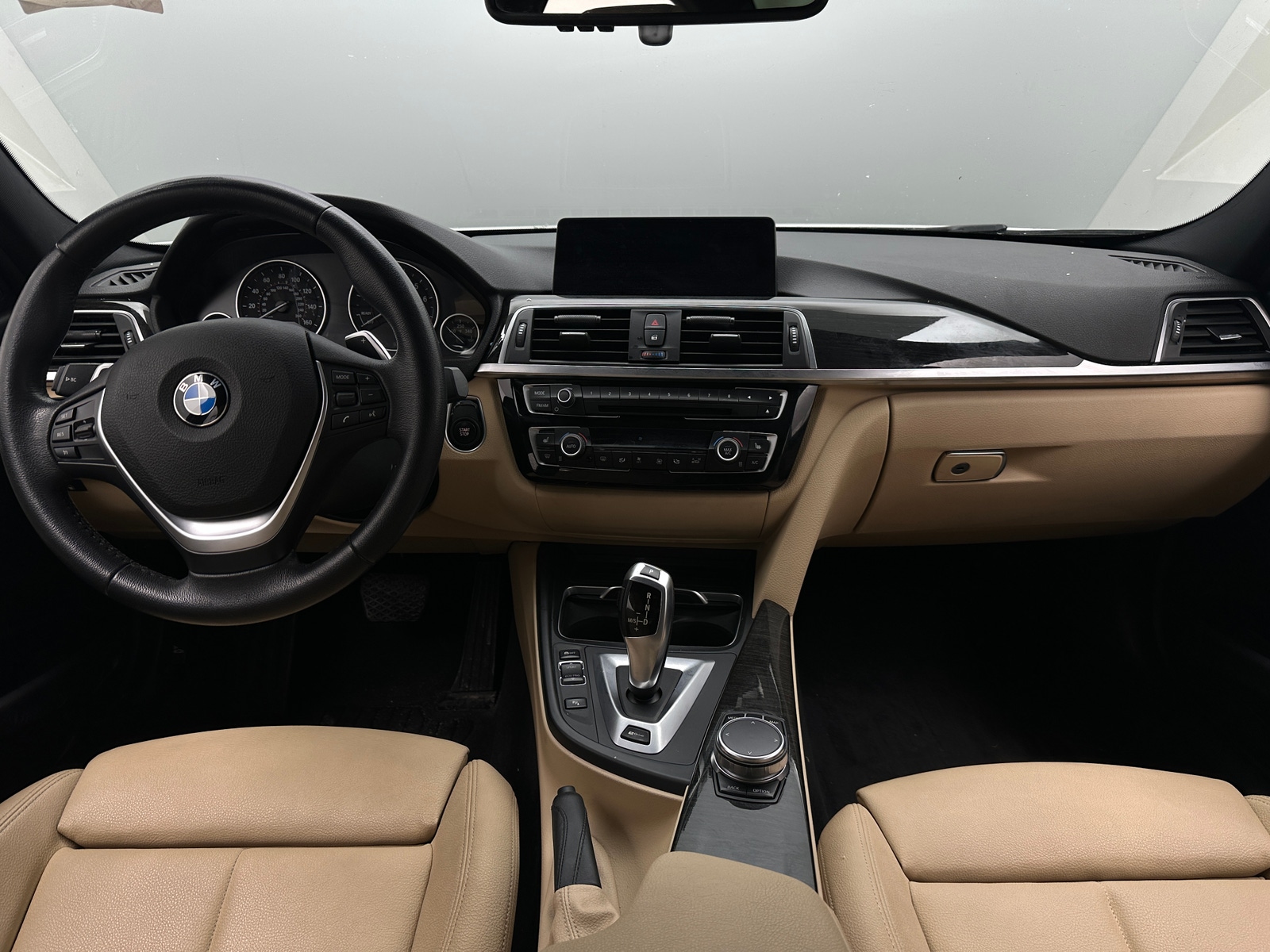 Thumbnail: 2017 BMW 3 Series - 2