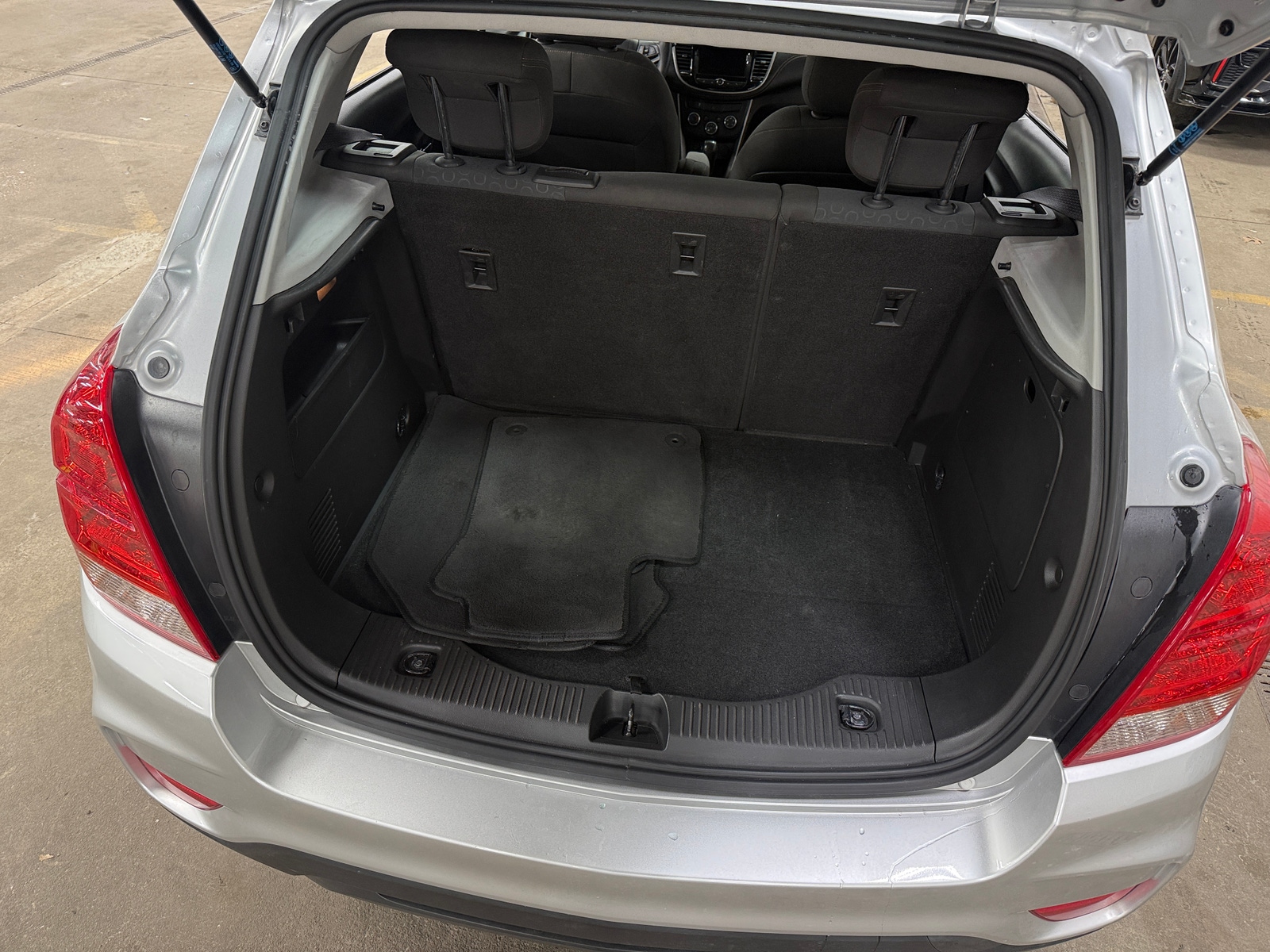 Thumbnail: 2018 Chevrolet Trax - 7