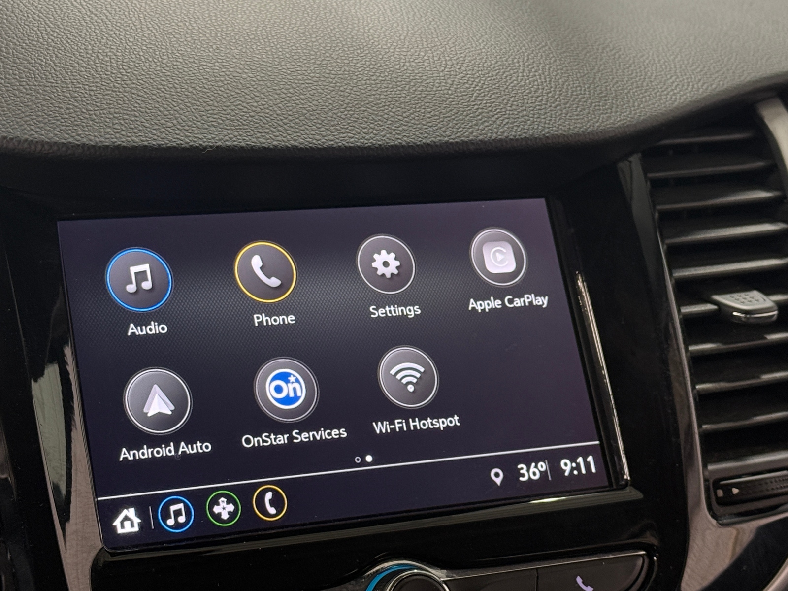 Thumbnail: 2018 Chevrolet Trax - 4