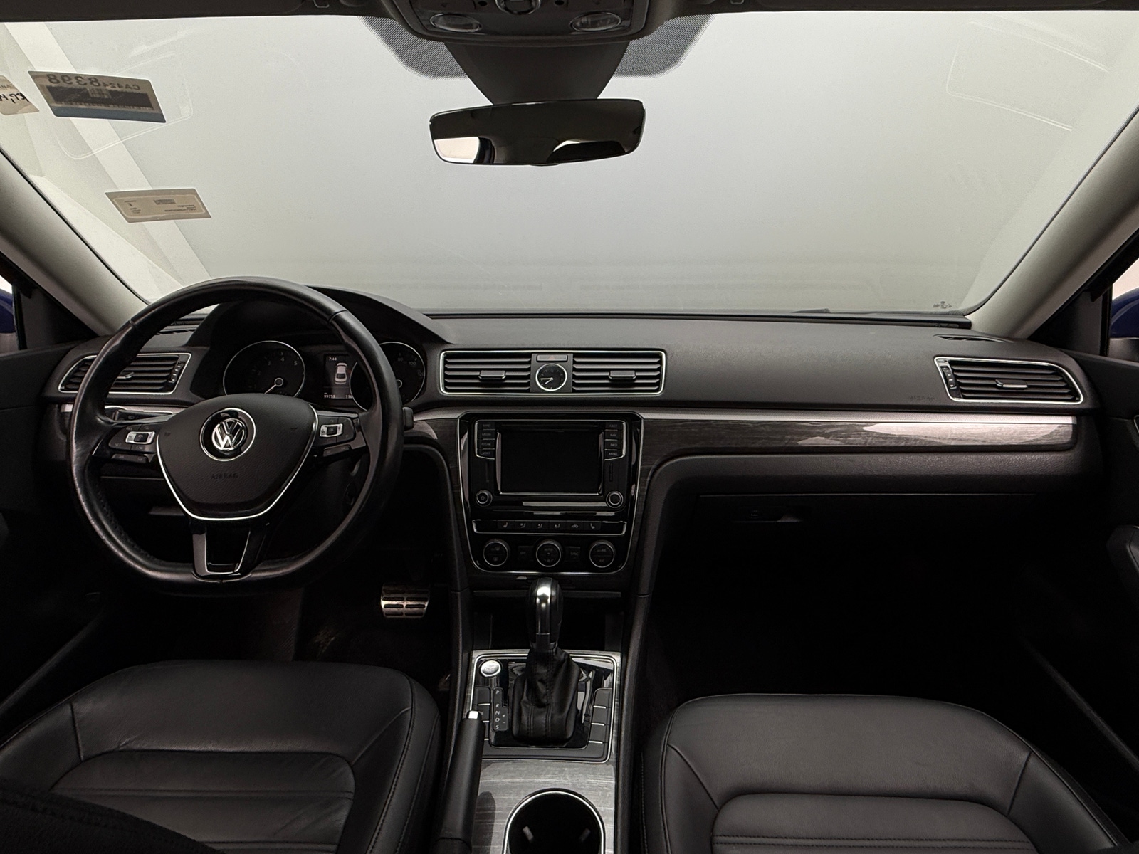 Thumbnail: 2017 Volkswagen Passat - 2