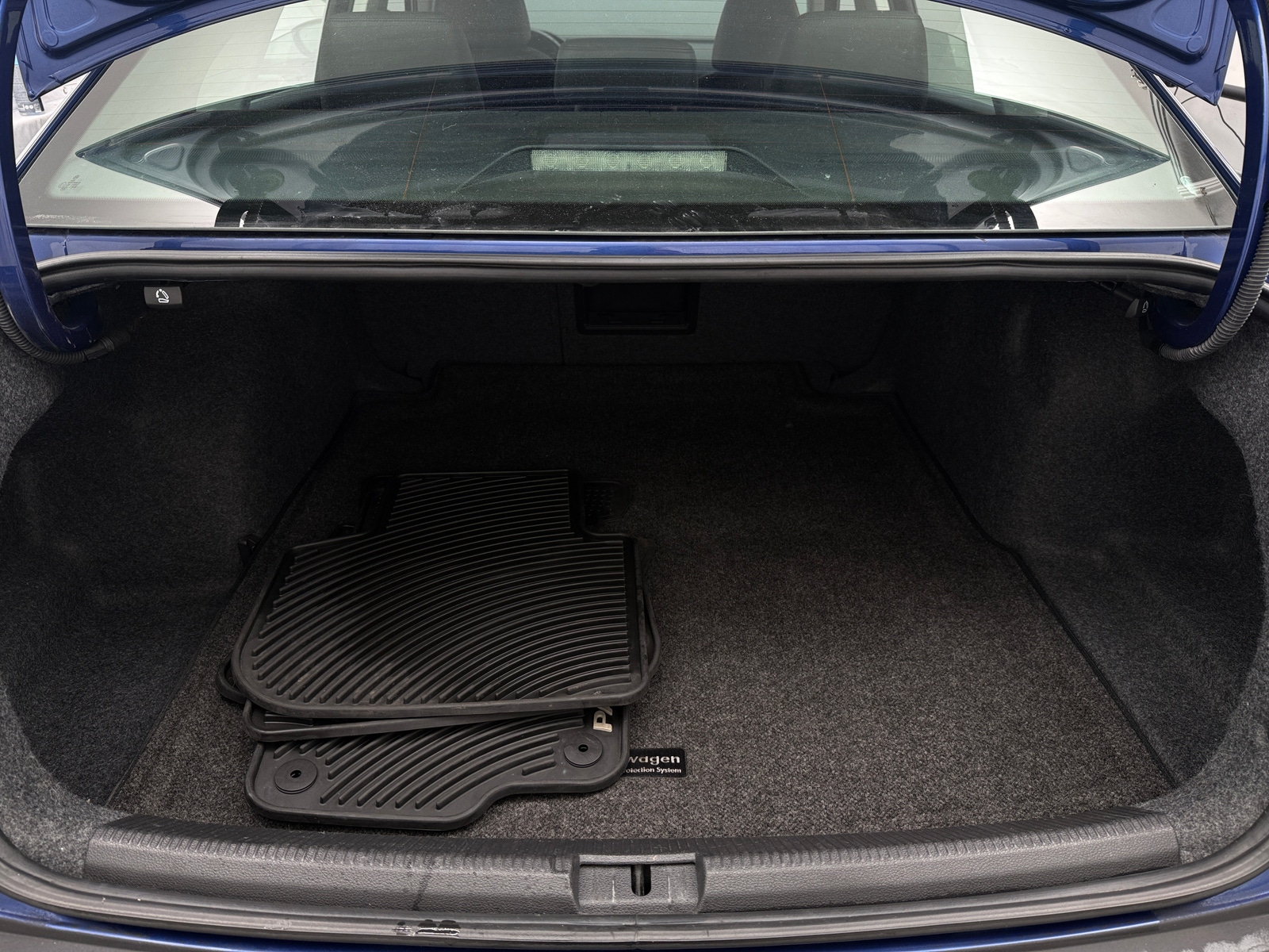 Thumbnail: 2017 Volkswagen Passat - 6