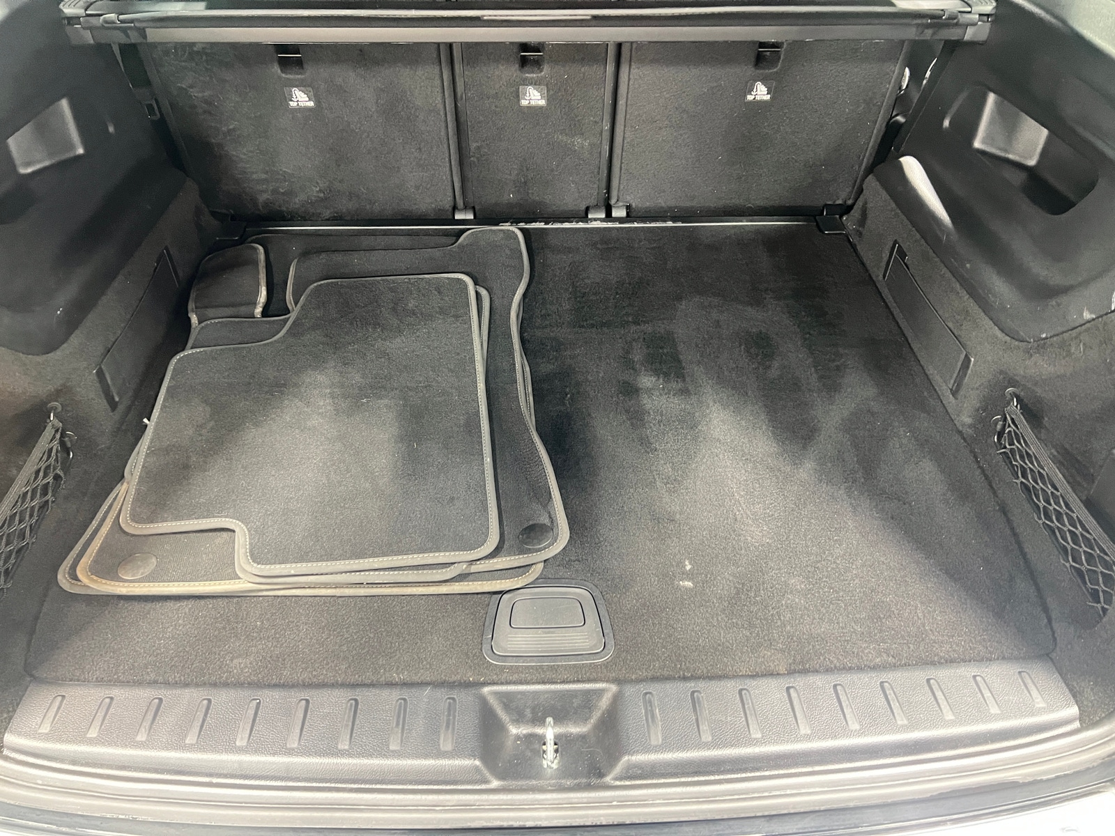 Thumbnail: 2020 Mercedes-Benz GLB - 6