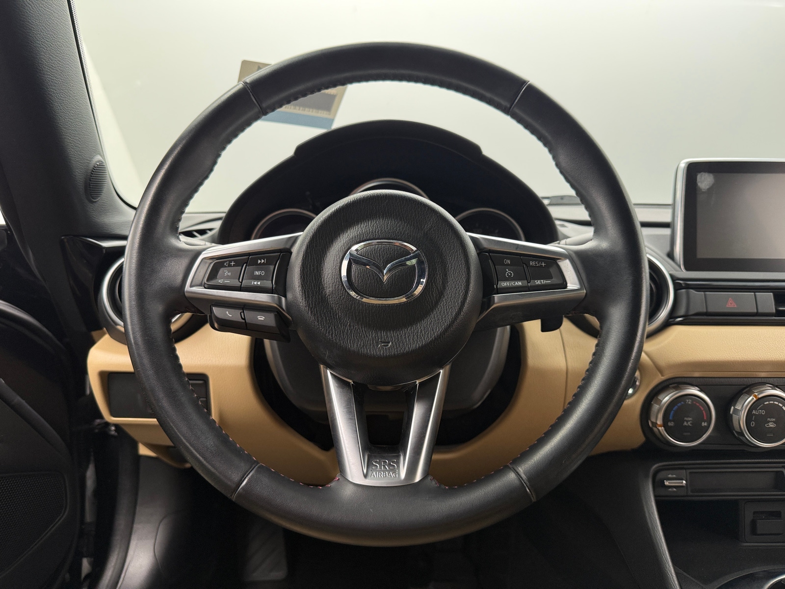 Thumbnail: 2017 Mazda MX-5 Miata - 4