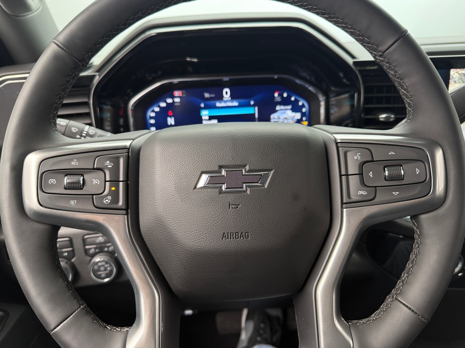 Thumbnail: 2024 Chevrolet Silverado 1500 - 5