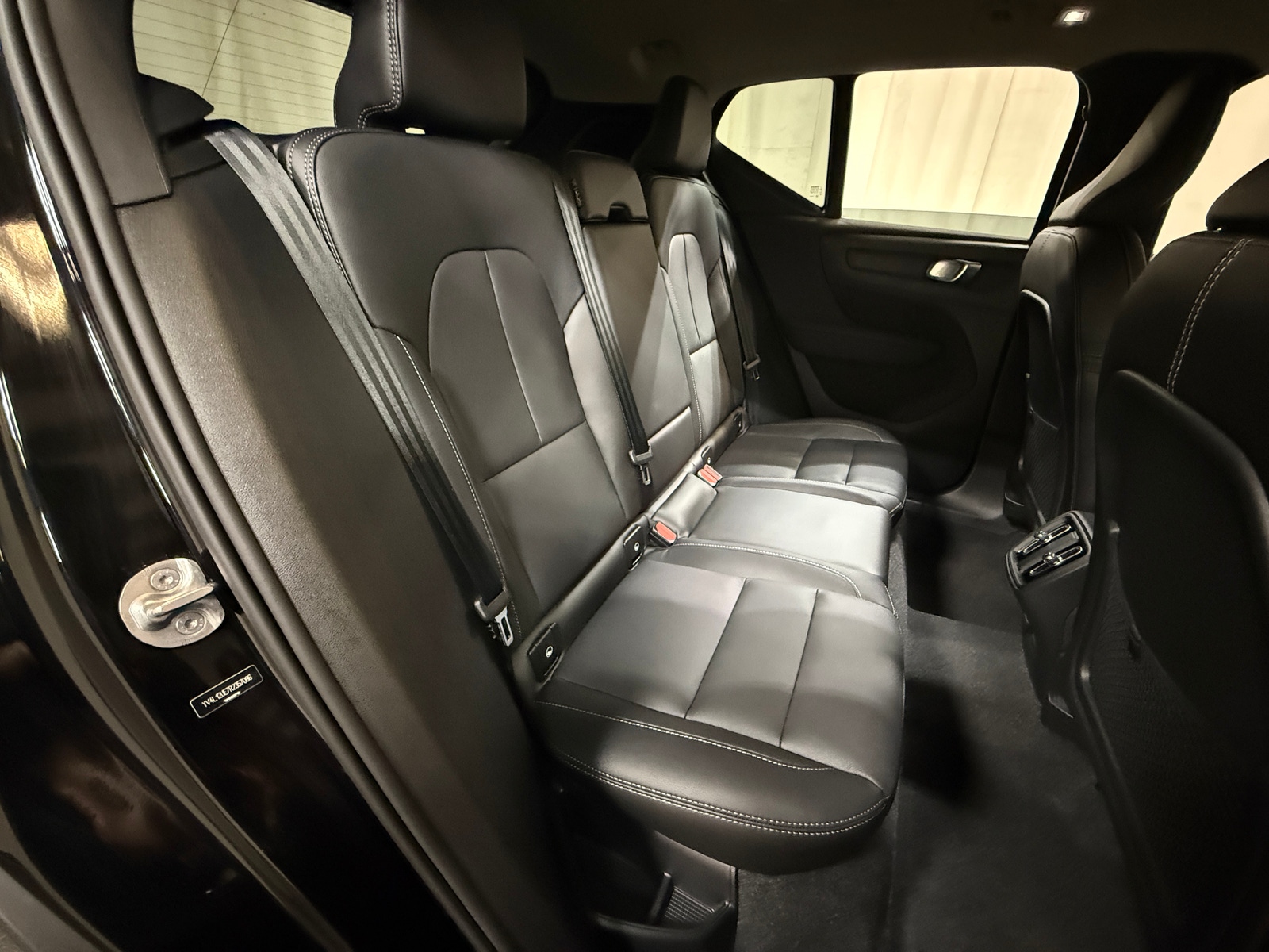 Thumbnail: 2024 Volvo XC40 - 5