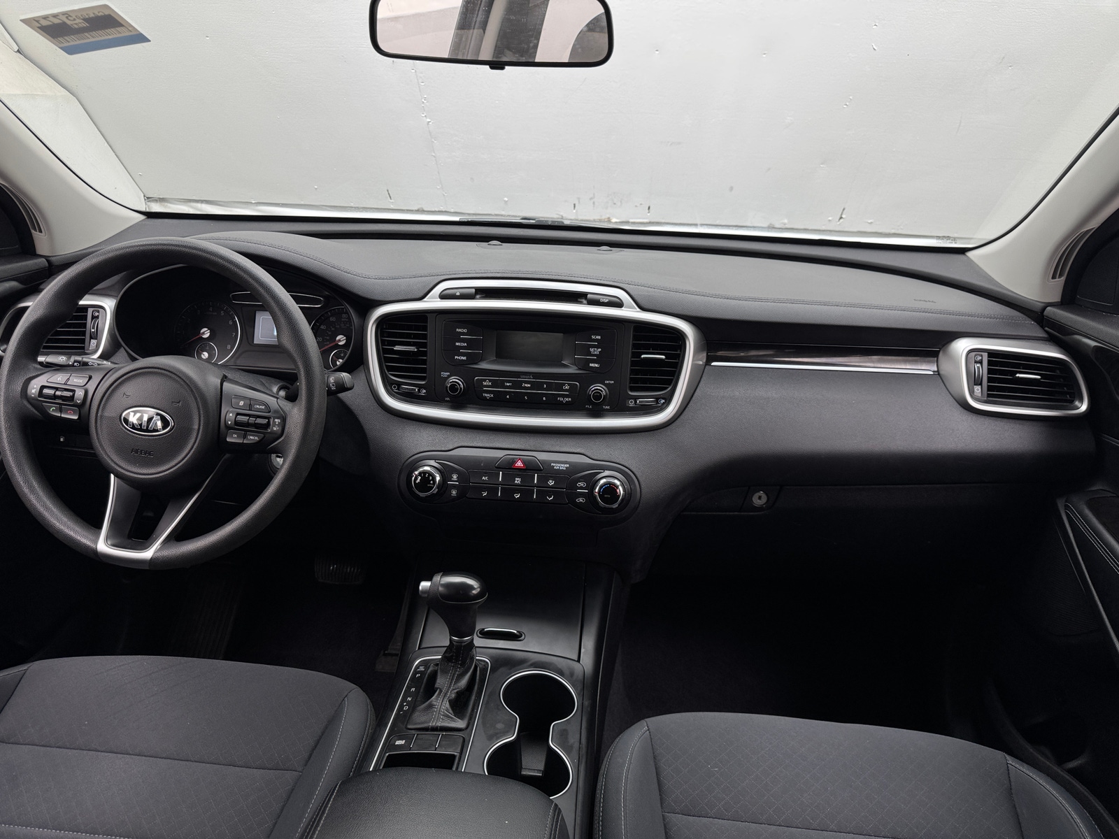 Thumbnail: 2017 Kia Sorento - 3