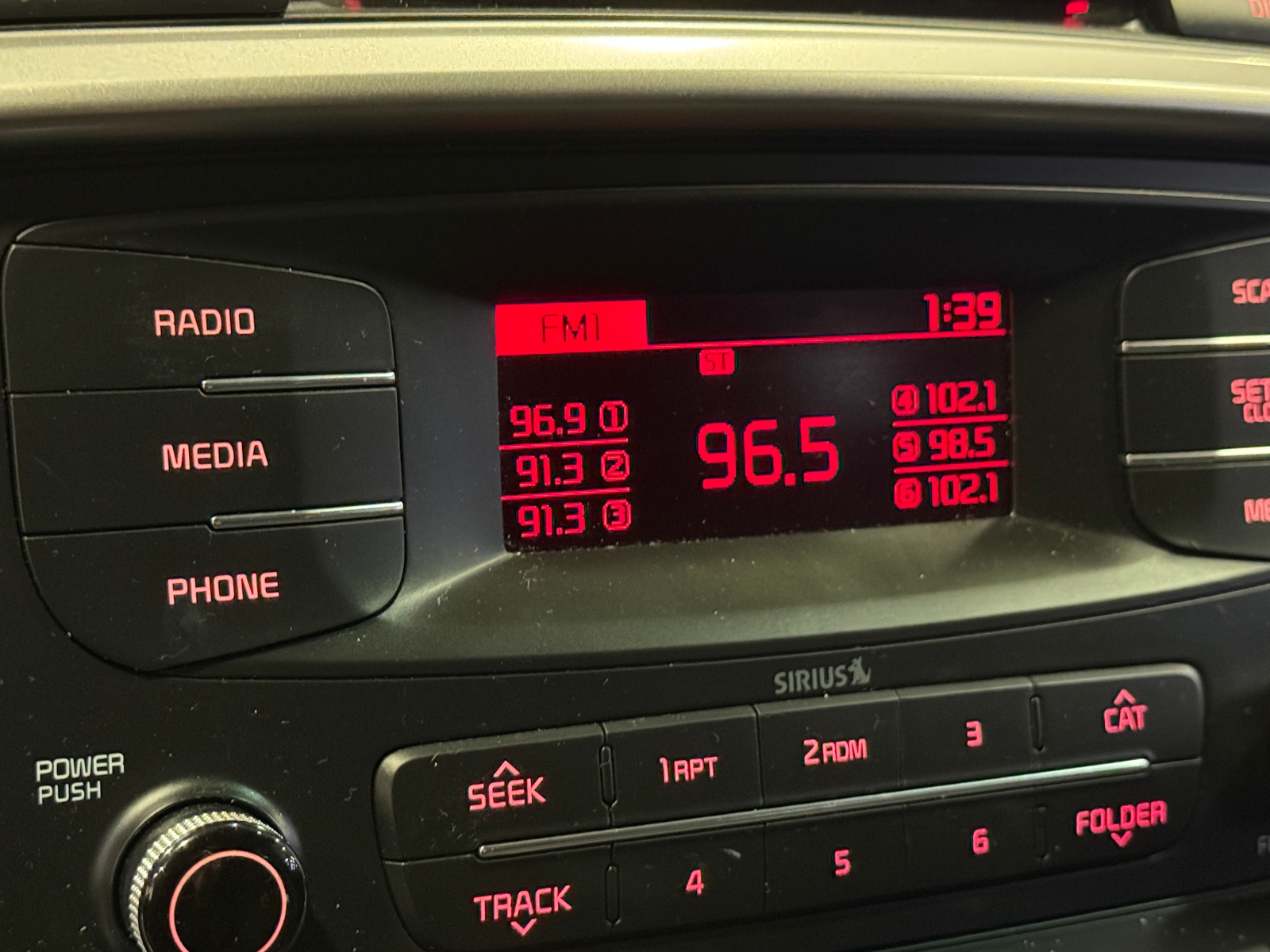 Thumbnail: 2017 Kia Sorento - 4