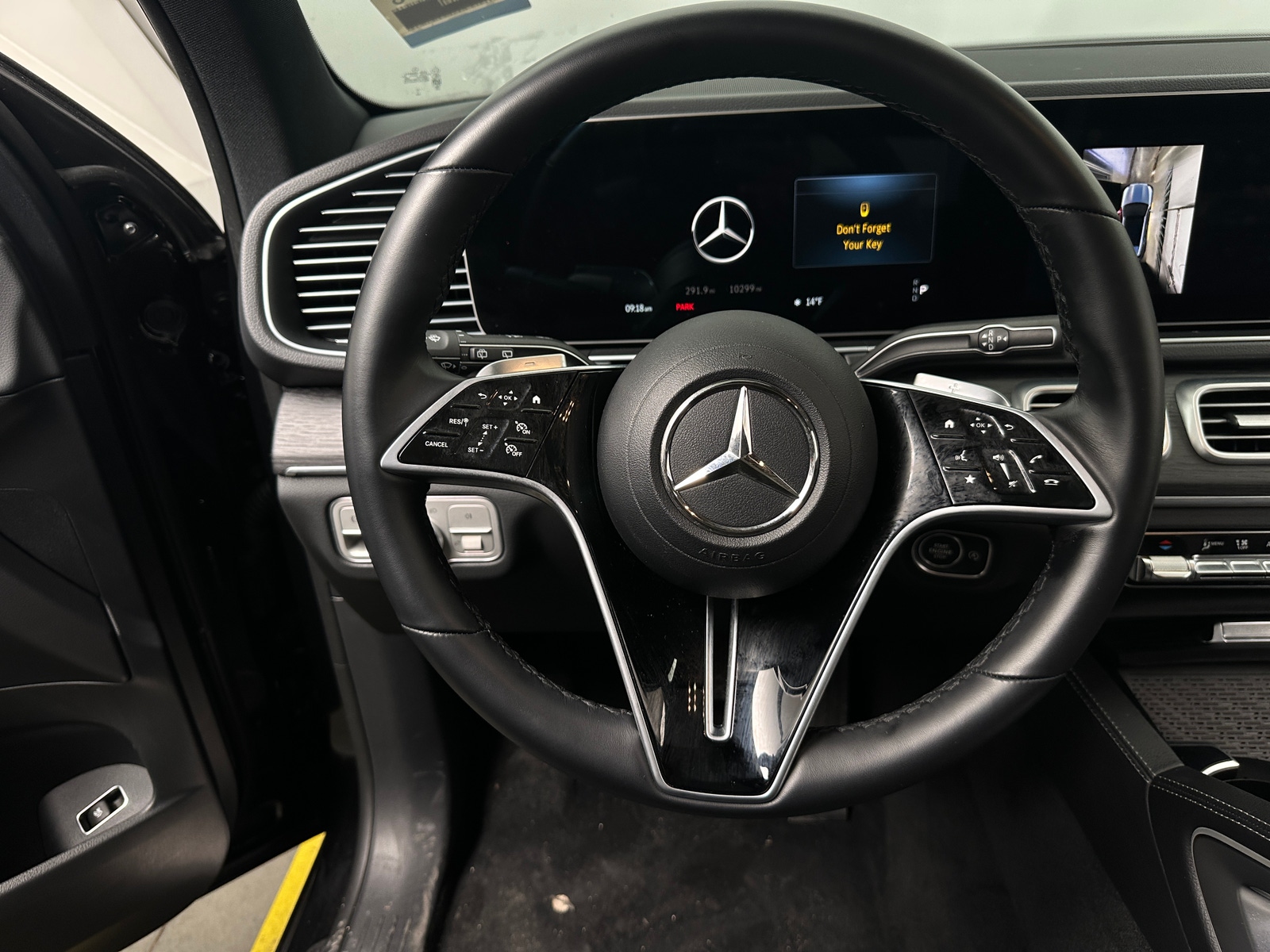 Thumbnail: 2025 Mercedes-Benz GLE - 4