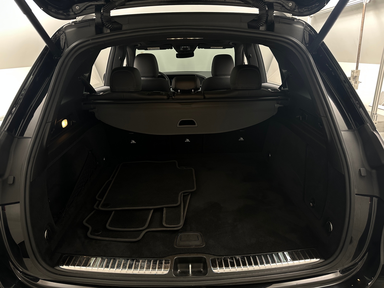 Thumbnail: 2025 Mercedes-Benz GLE - 6