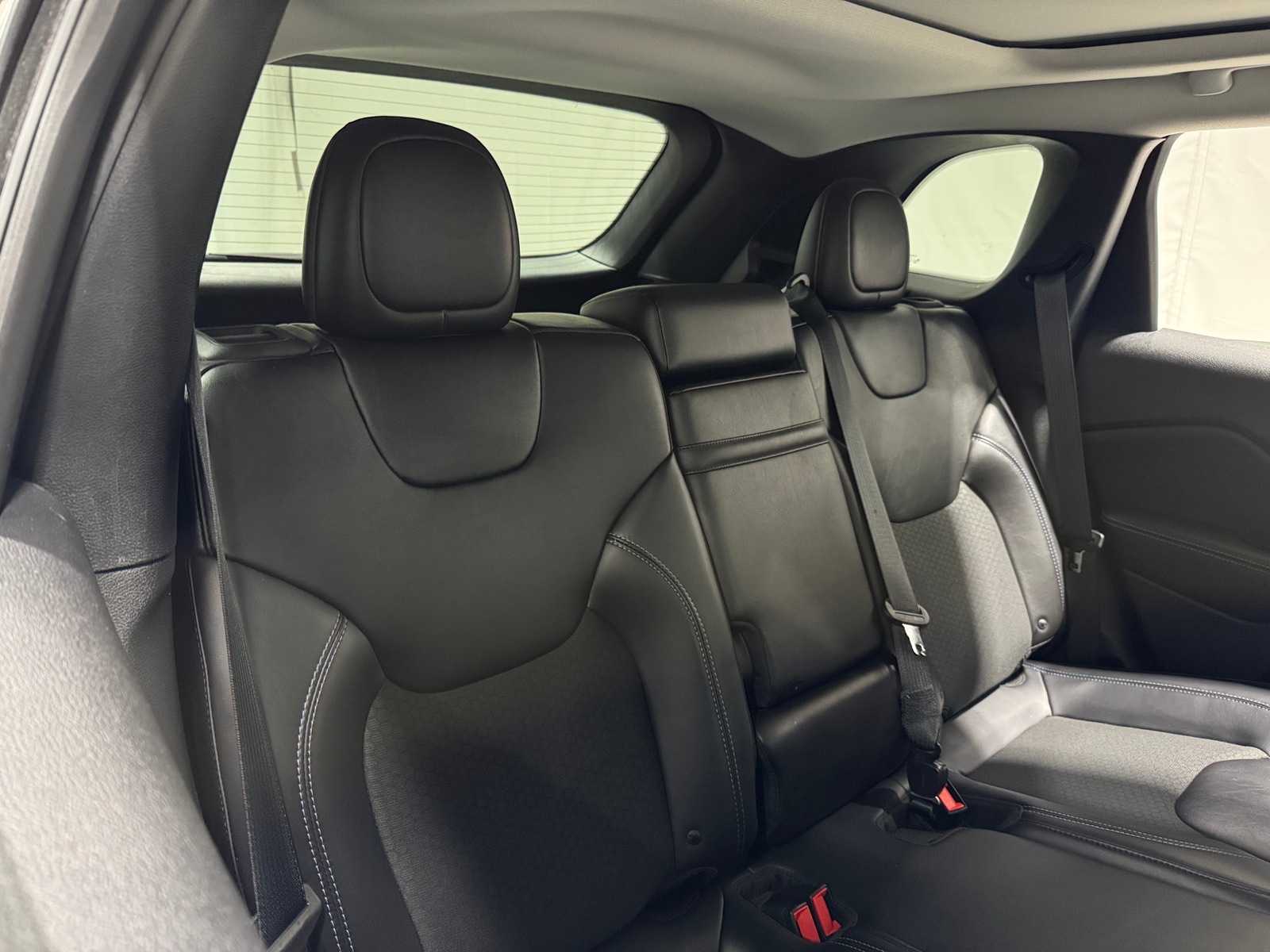 Thumbnail: 2019 Jeep Cherokee - 5