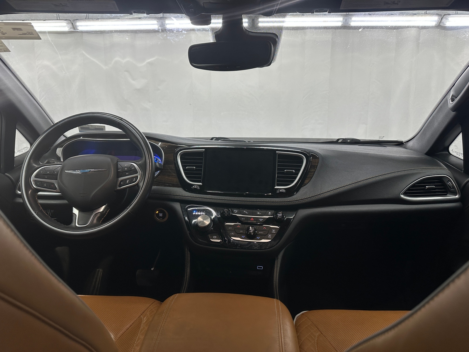 Thumbnail: 2021 Chrysler Pacifica - 2