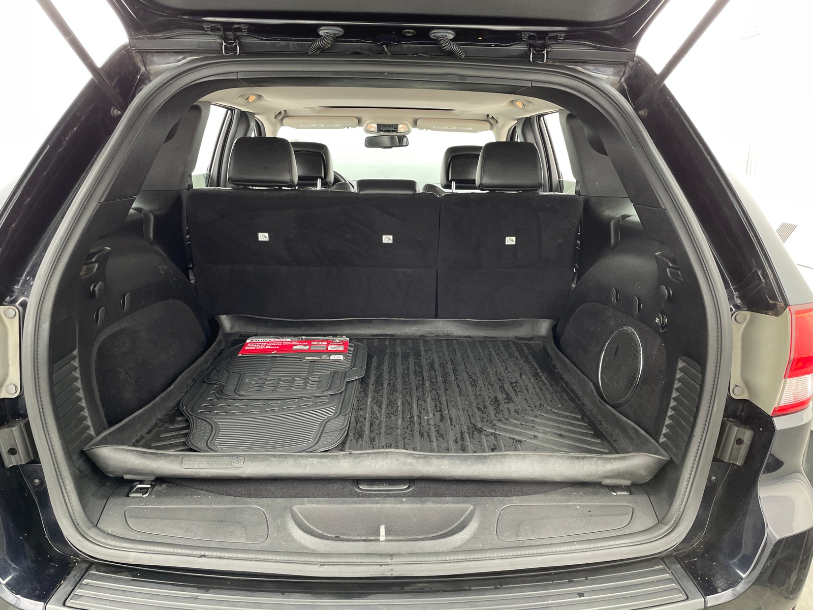 Thumbnail: 2011 Jeep Grand Cherokee - 6