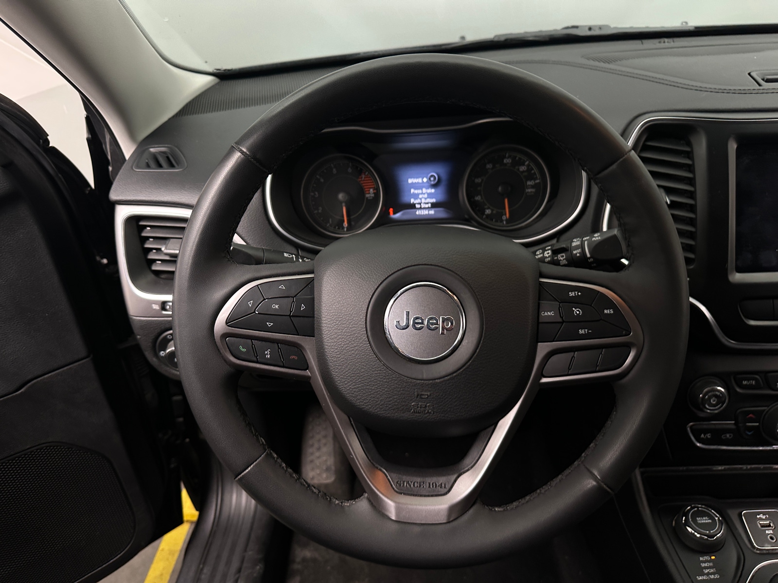 Thumbnail: 2022 Jeep Cherokee - 4