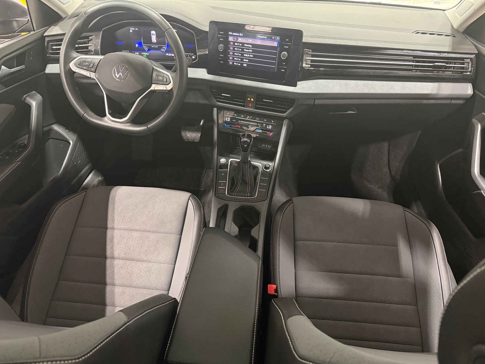 Thumbnail: 2025 Volkswagen Jetta - 3