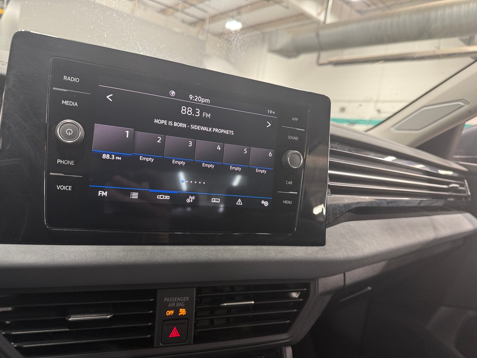 Thumbnail: 2025 Volkswagen Jetta - 4