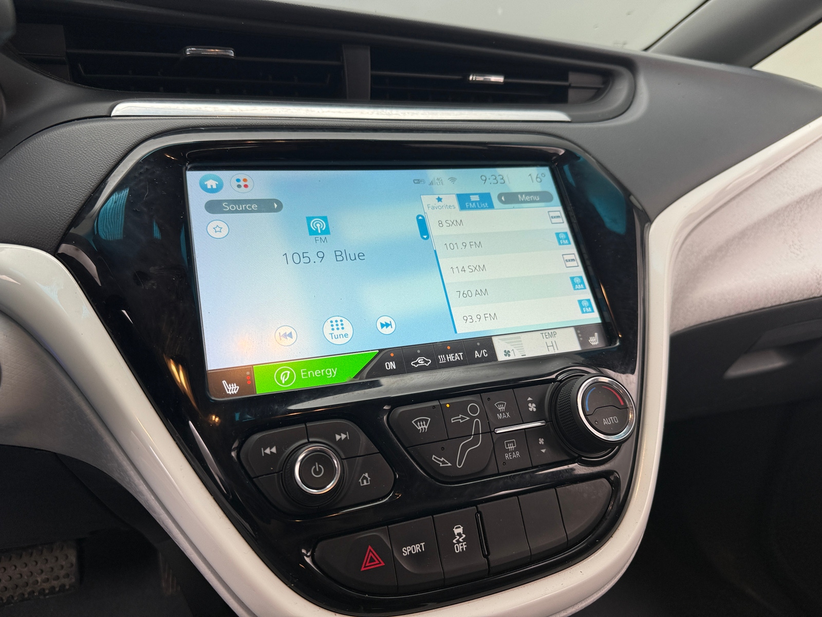 Thumbnail: 2019 Chevrolet Bolt EV - 3