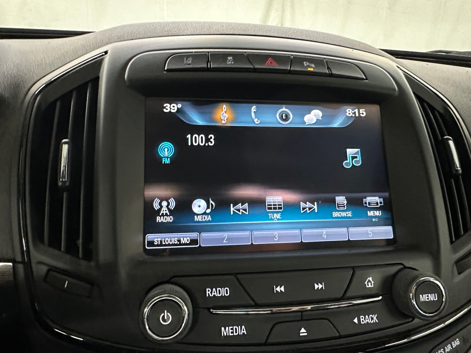 Thumbnail: 2016 Buick Regal - 3