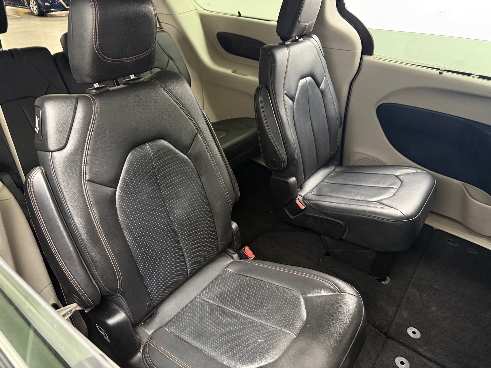 Thumbnail: 2019 Chrysler Pacifica - 5