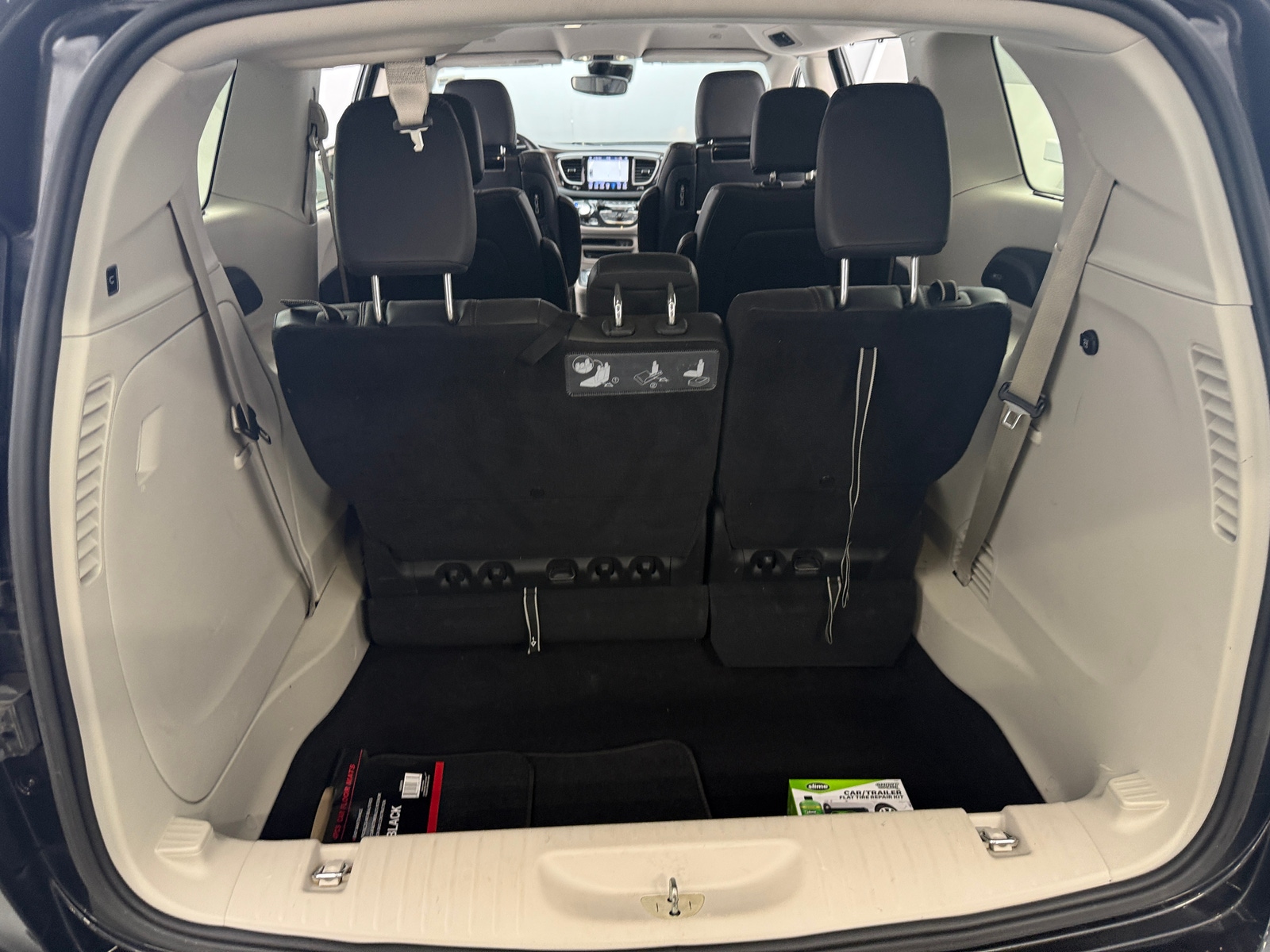 Thumbnail: 2019 Chrysler Pacifica - 6