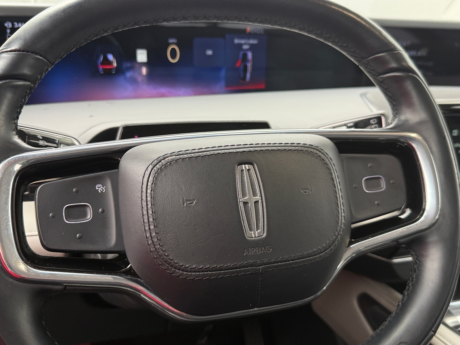 Thumbnail: 2024 Lincoln Nautilus - 4