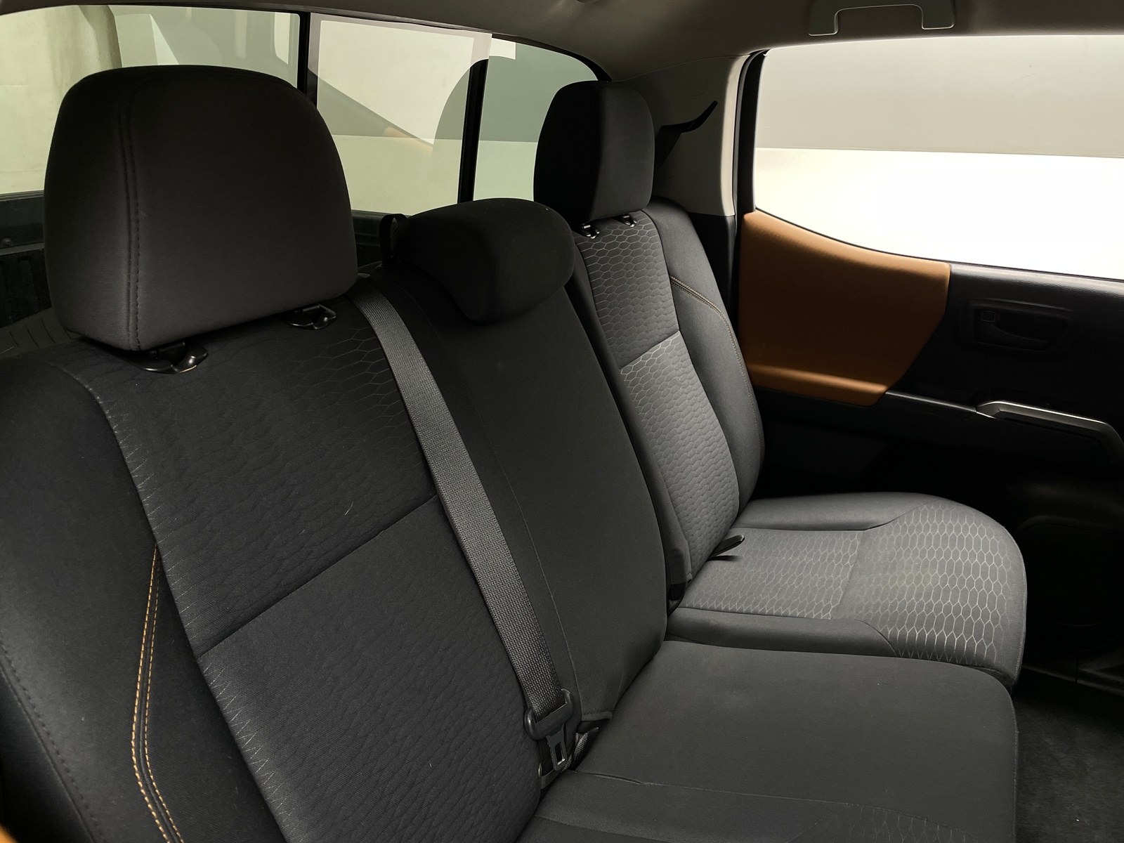 Thumbnail: 2018 Toyota Tacoma - 6