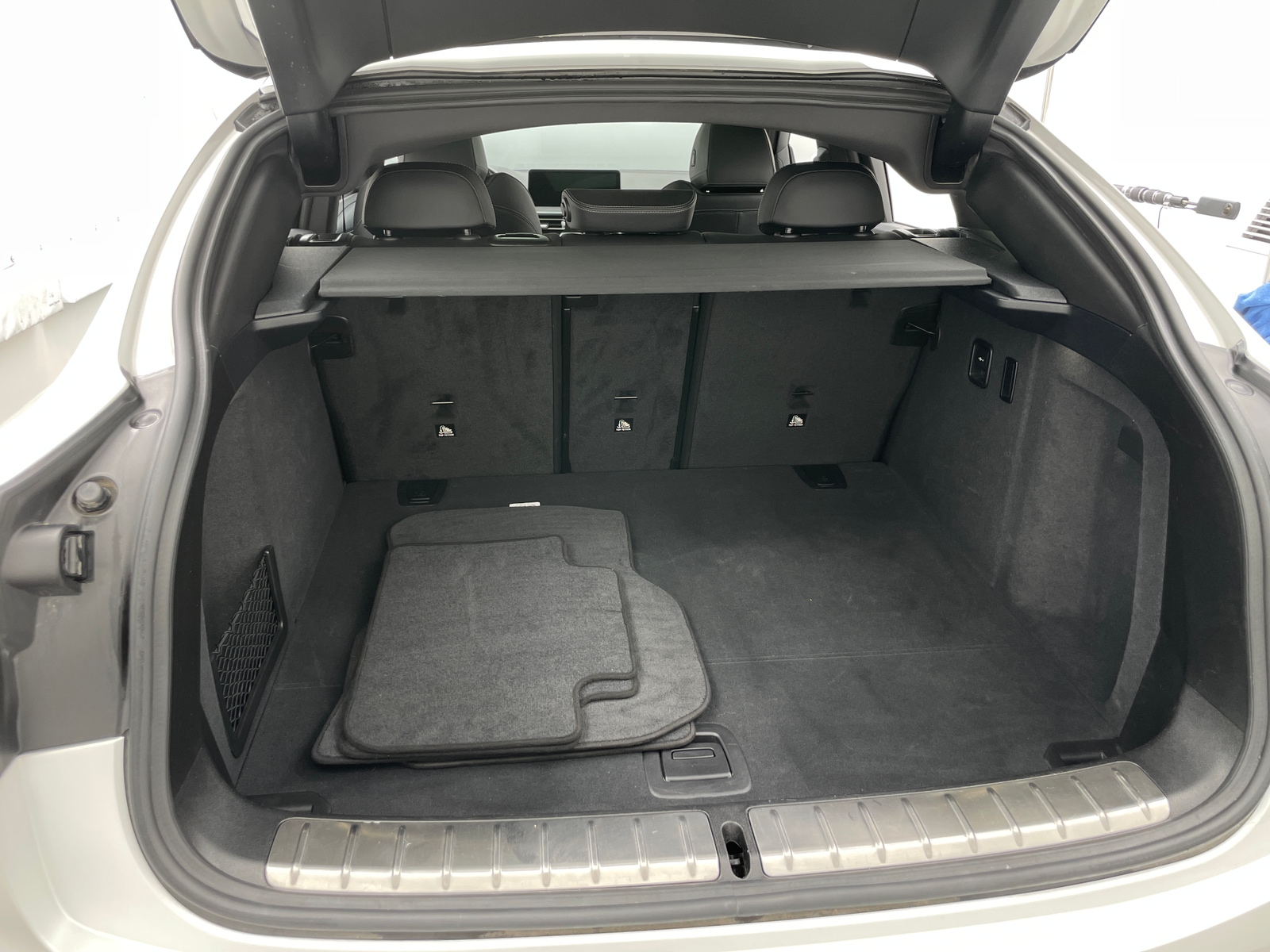 Thumbnail: 2025 BMW X4 - 6