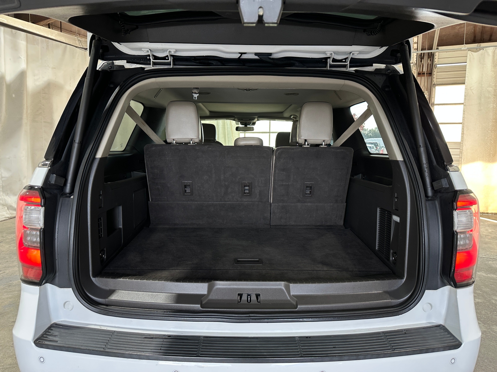 Thumbnail: 2021 Ford Expedition MAX - 6