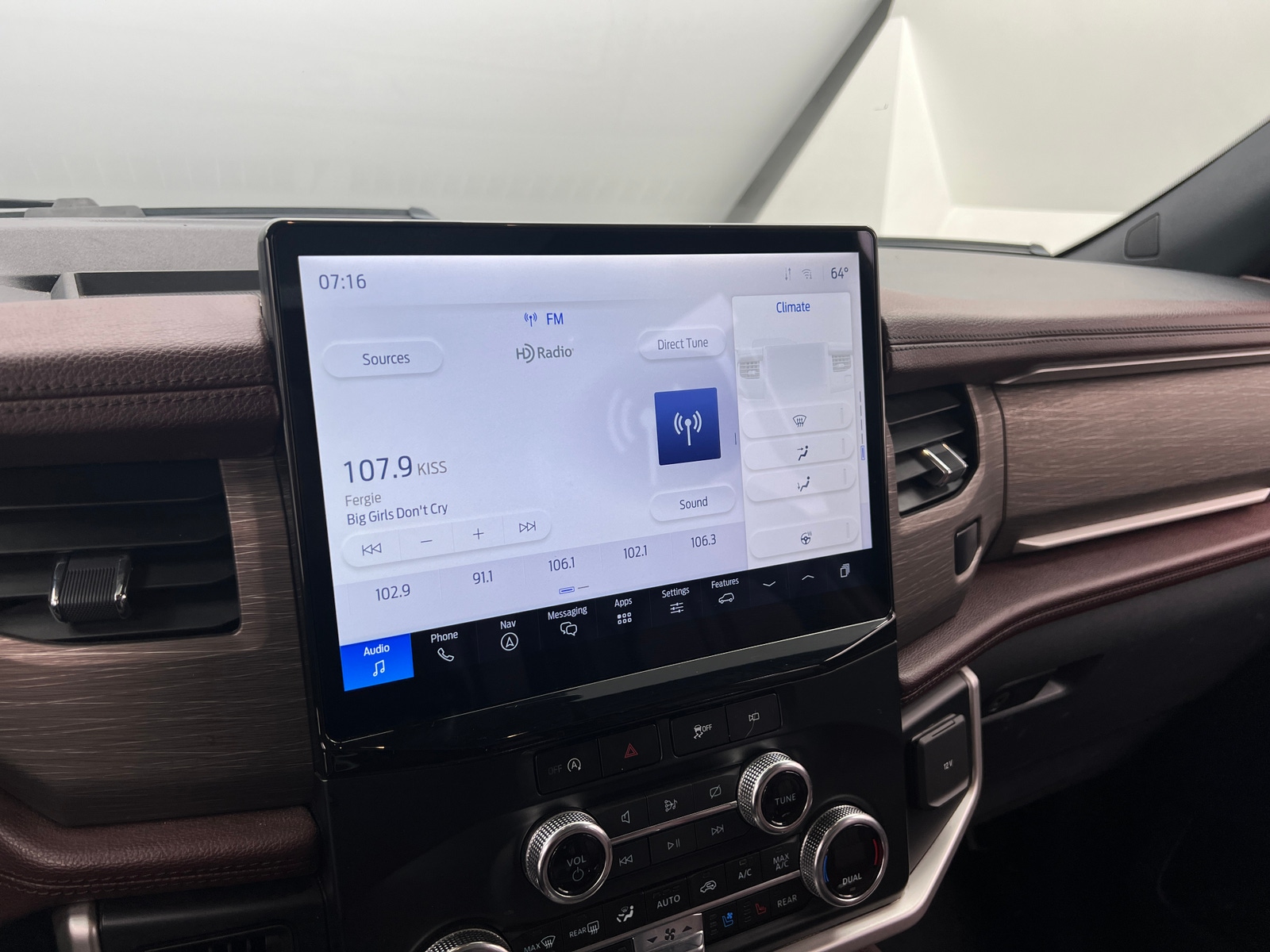 Thumbnail: 2024 Ford Expedition MAX - 3