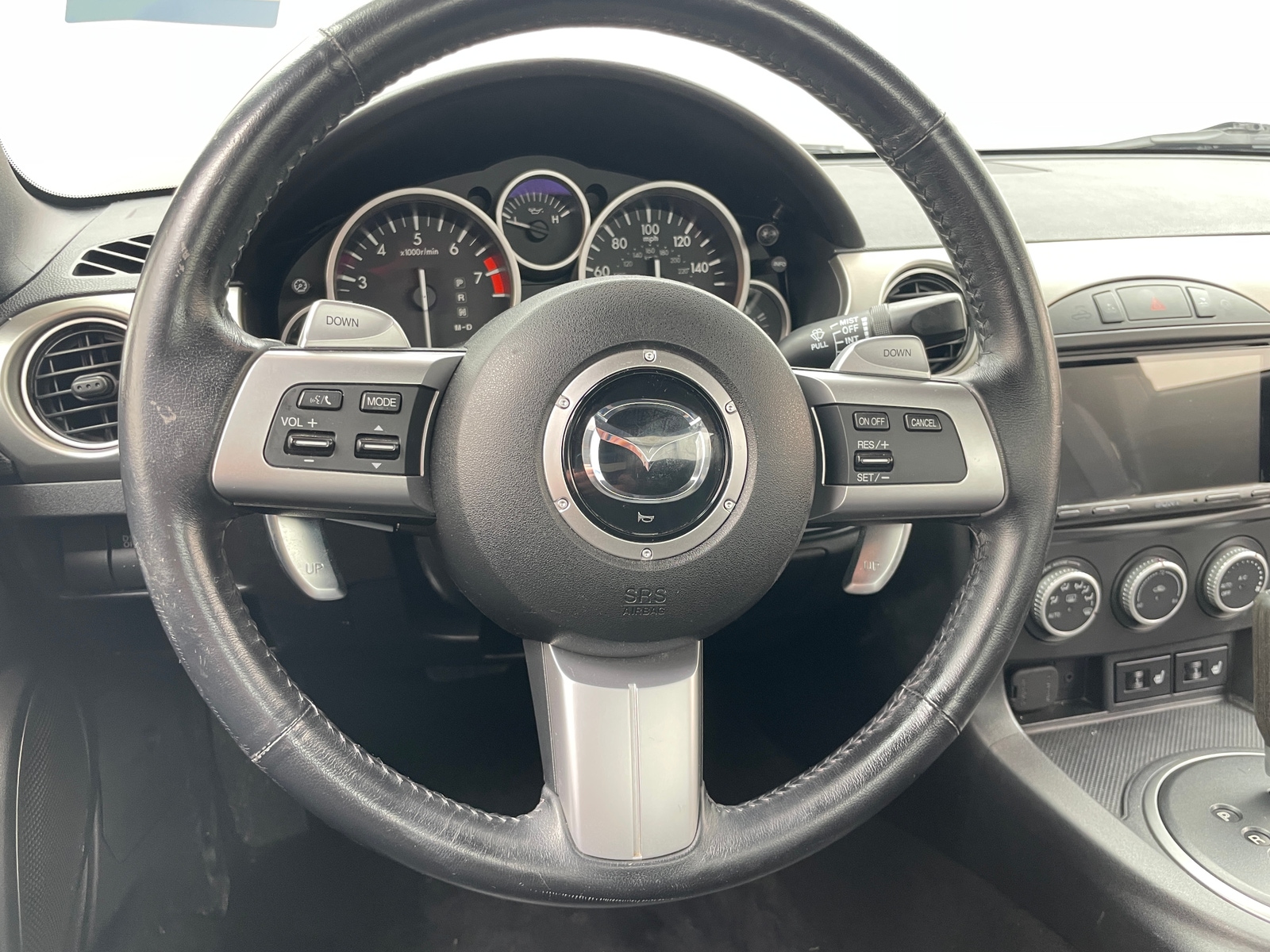 Thumbnail: 2010 Mazda MX-5 Miata - 3