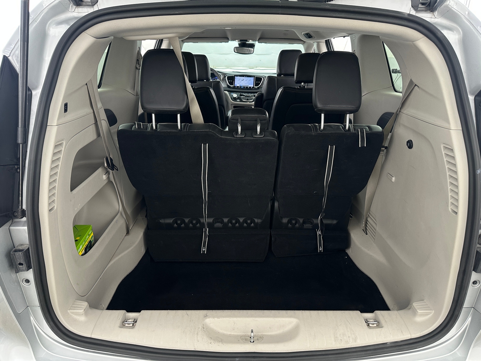 Thumbnail: 2024 Chrysler Pacifica - 6