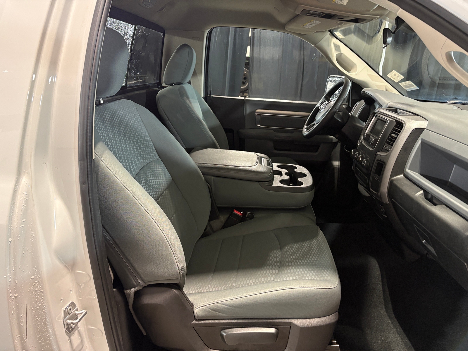 Thumbnail: 2019 RAM 1500 Classic - 2