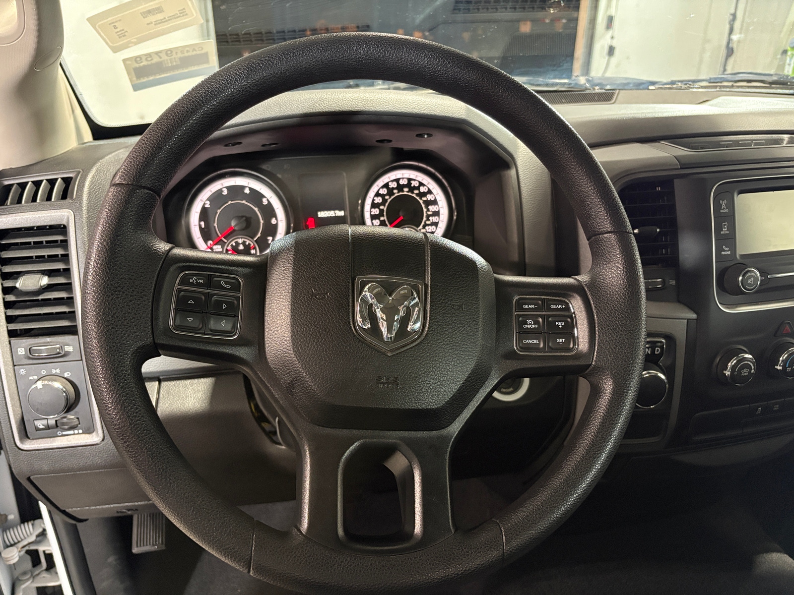 Thumbnail: 2019 RAM 1500 Classic - 5