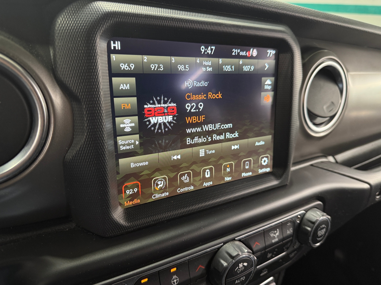 Thumbnail: 2021 Jeep Wrangler - 4