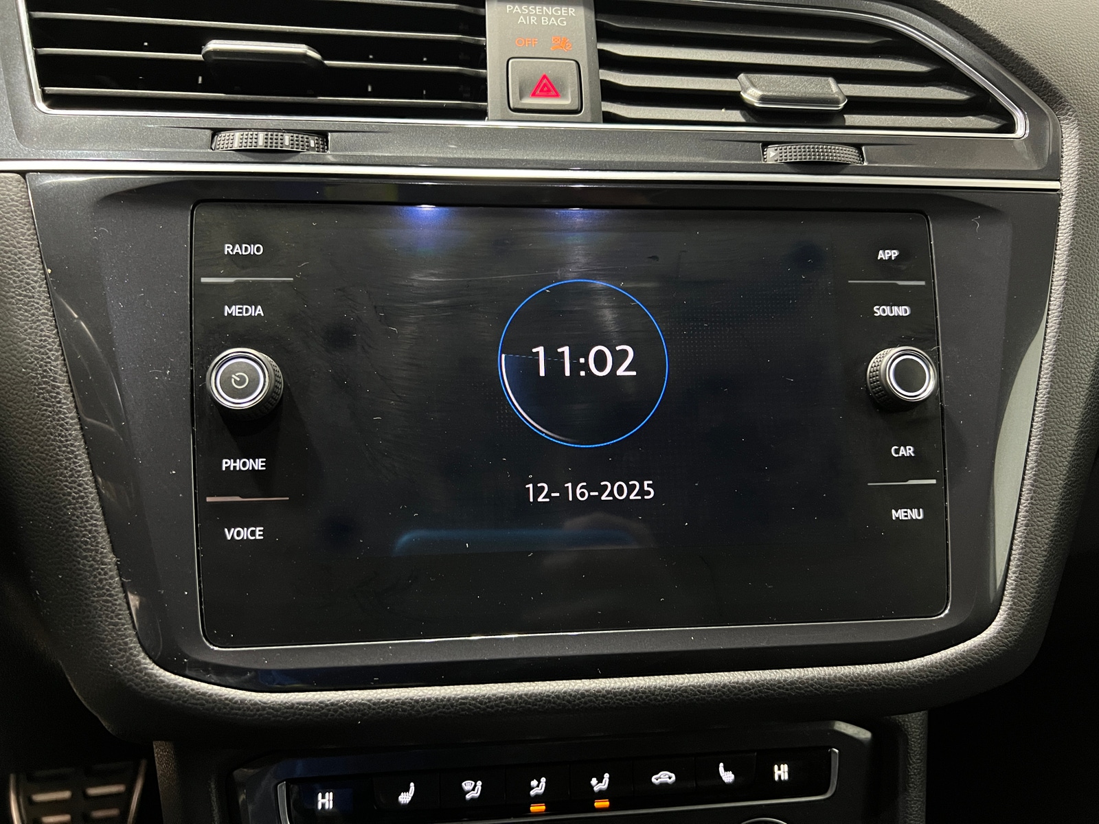 Thumbnail: 2020 Volkswagen Tiguan - 3