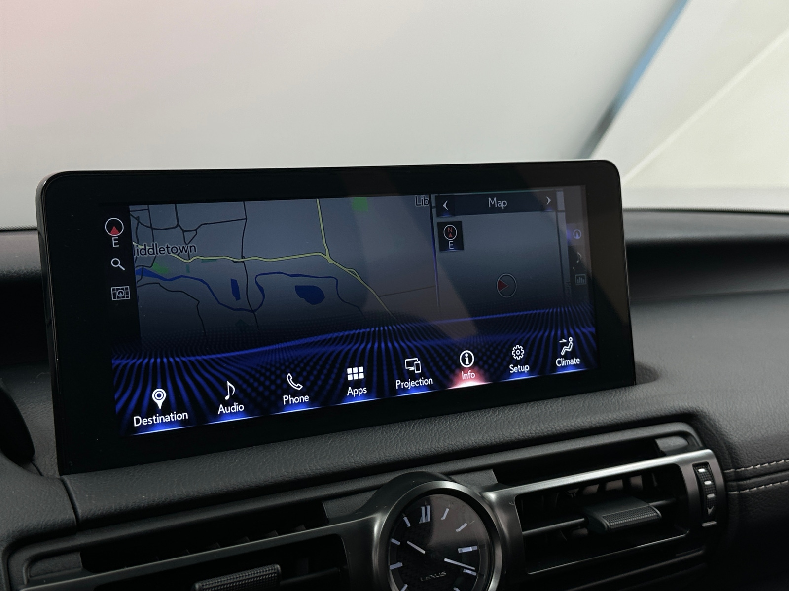 Thumbnail: 2024 Lexus IS - 3