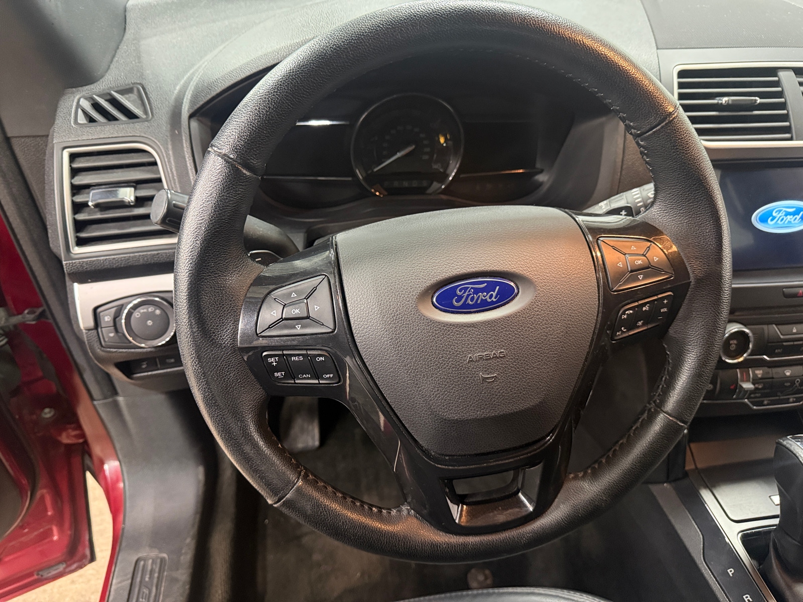 Thumbnail: 2017 Ford Explorer - 4