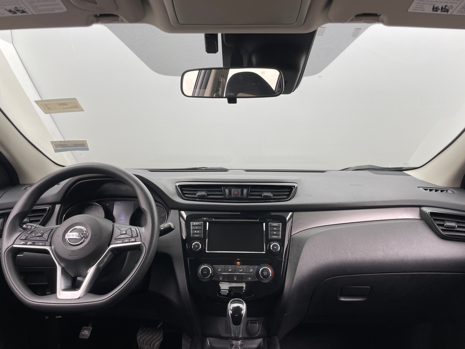 Thumbnail: 2021 Nissan Rogue Sport - 3