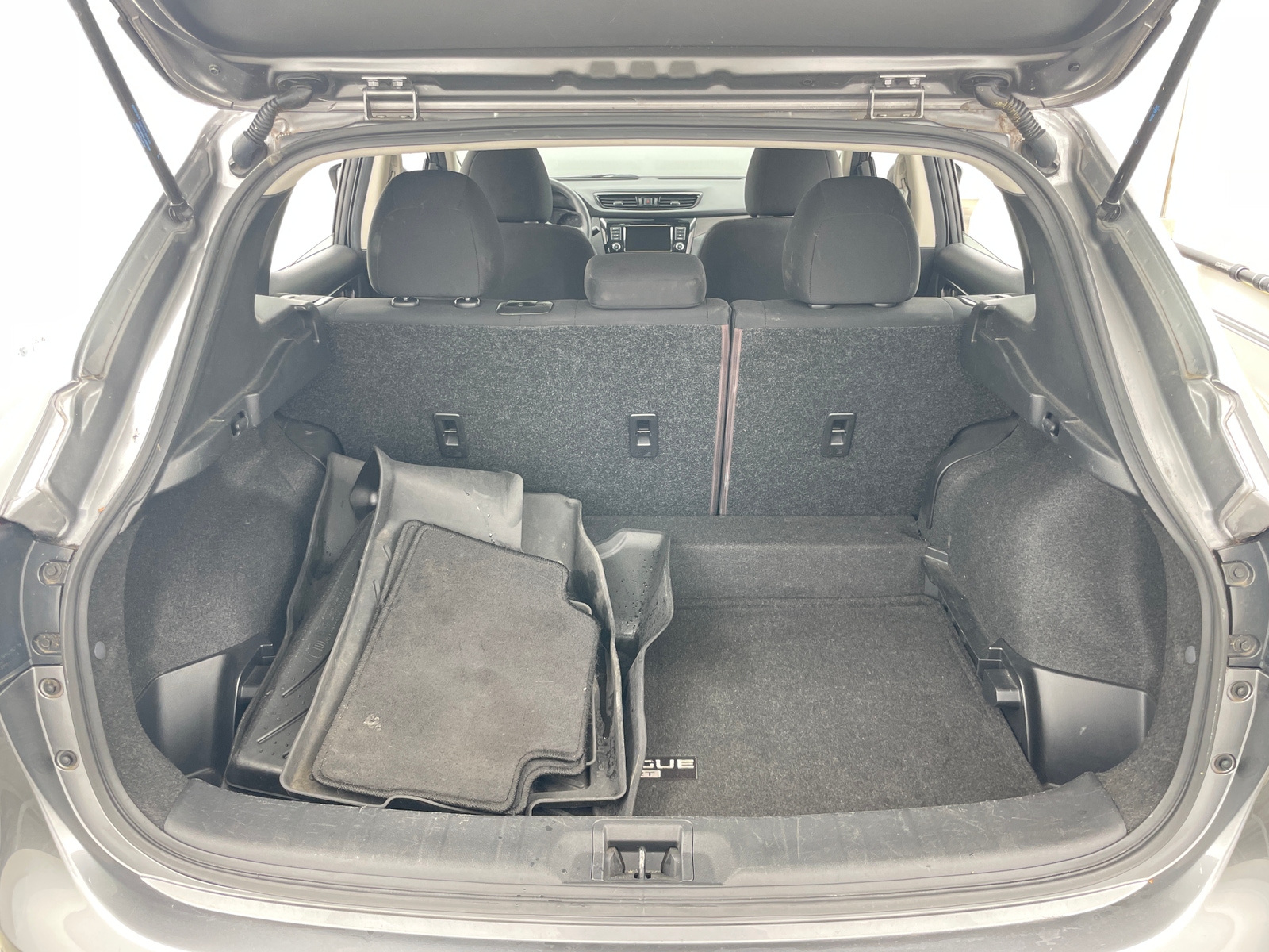 Thumbnail: 2021 Nissan Rogue Sport - 7