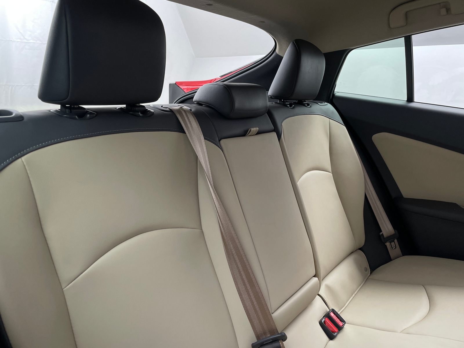 Thumbnail: 2016 Toyota Prius - 5