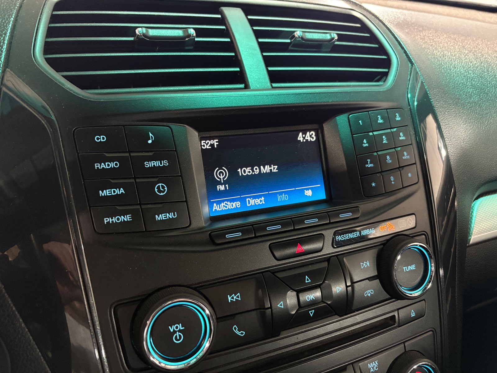 Thumbnail: 2017 Ford Explorer - 4