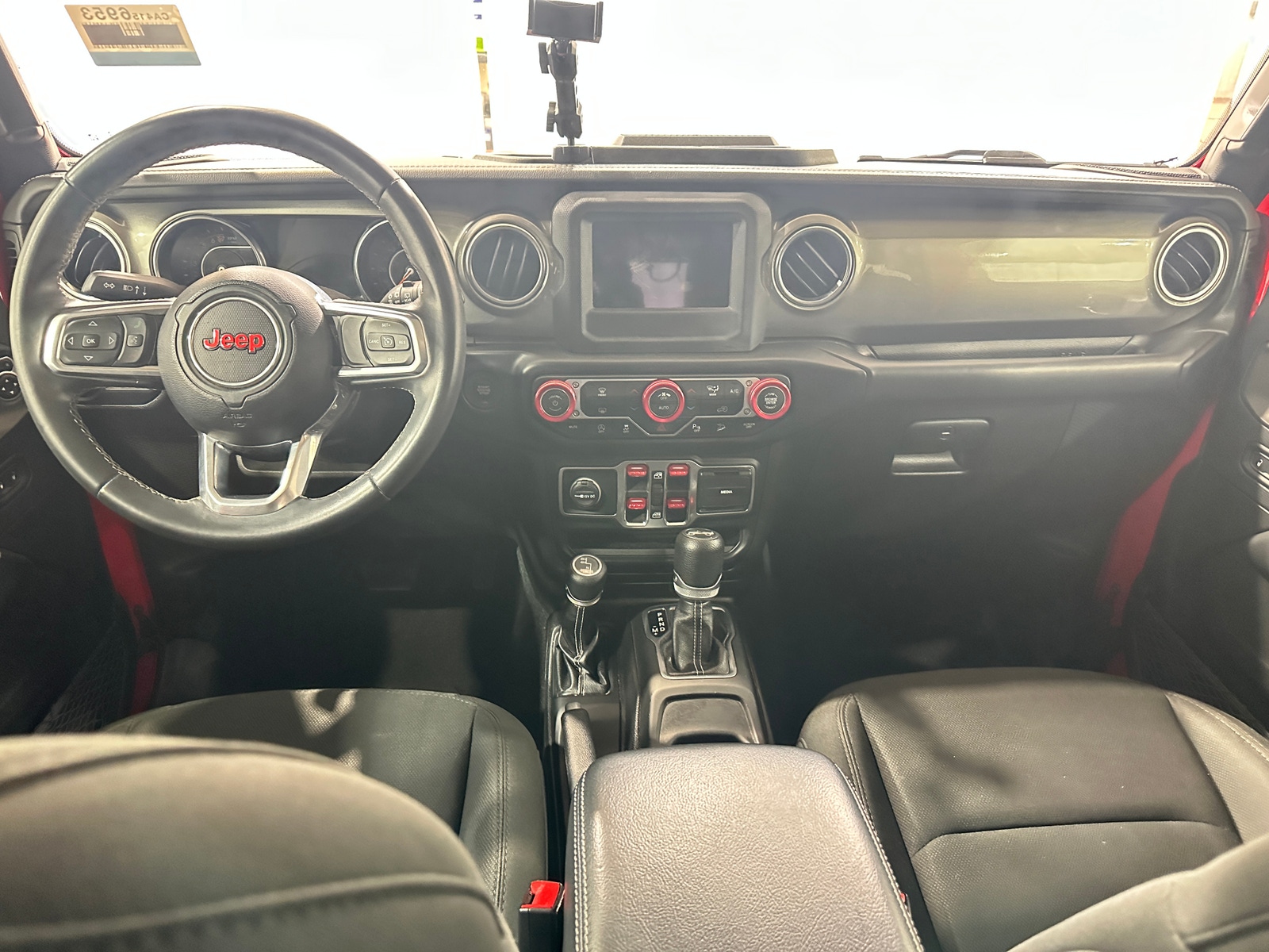 Thumbnail: 2019 Jeep Wrangler - 3