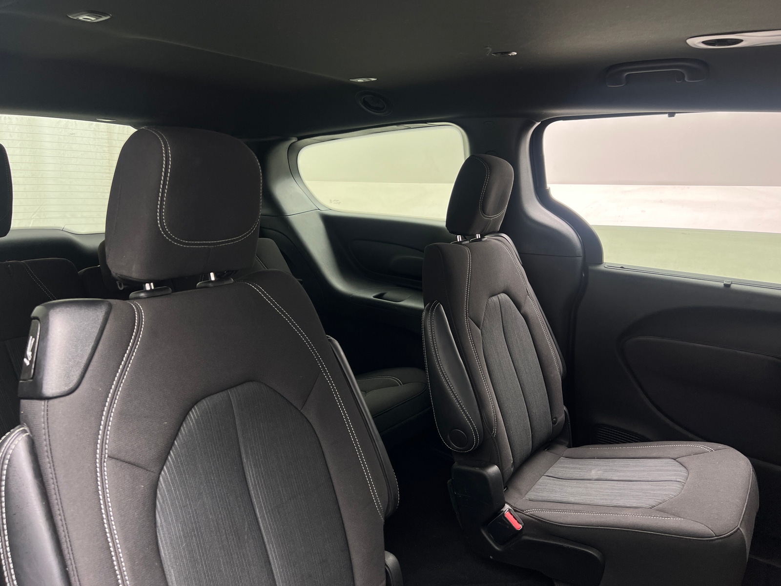 Thumbnail: 2022 Chrysler Pacifica - 6