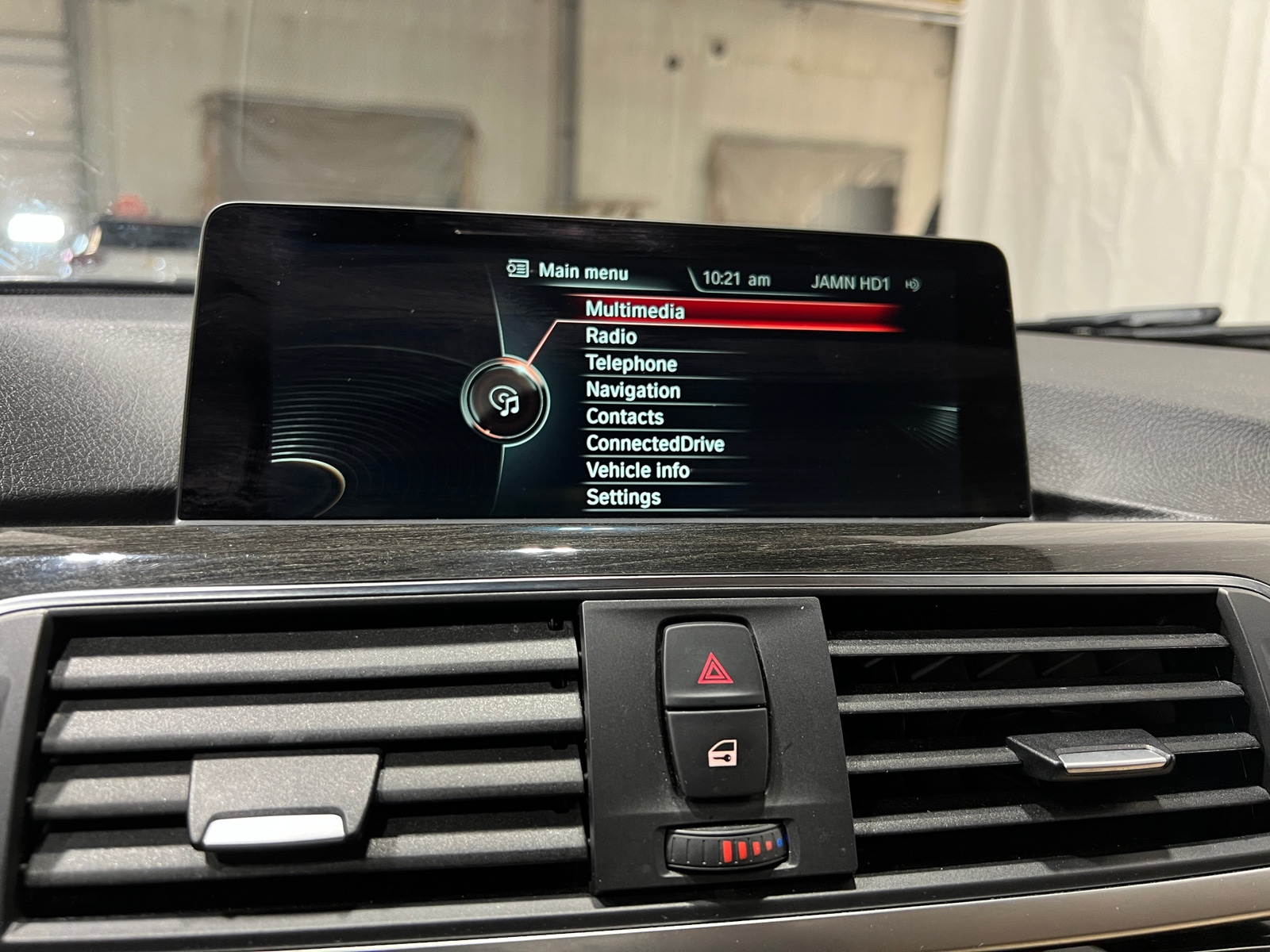 Thumbnail: 2016 BMW 3 Series - 3