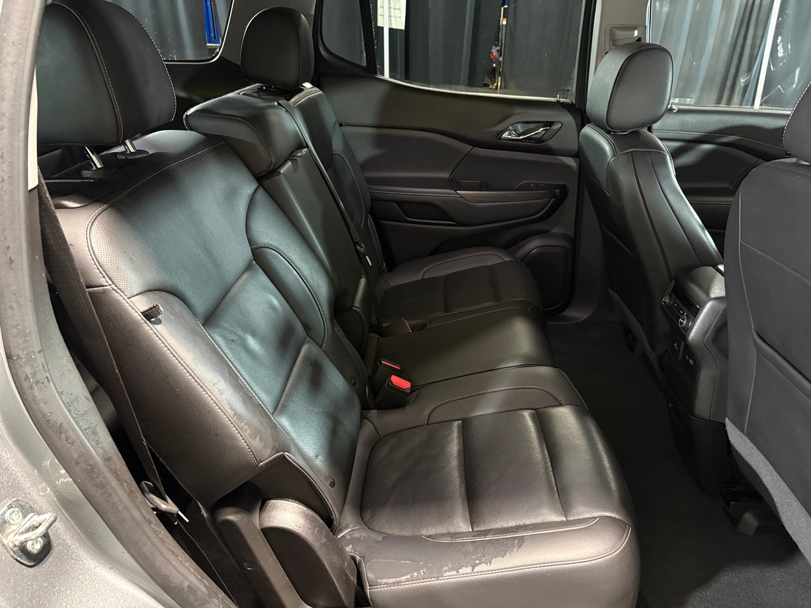 Thumbnail: 2023 GMC Acadia - 5