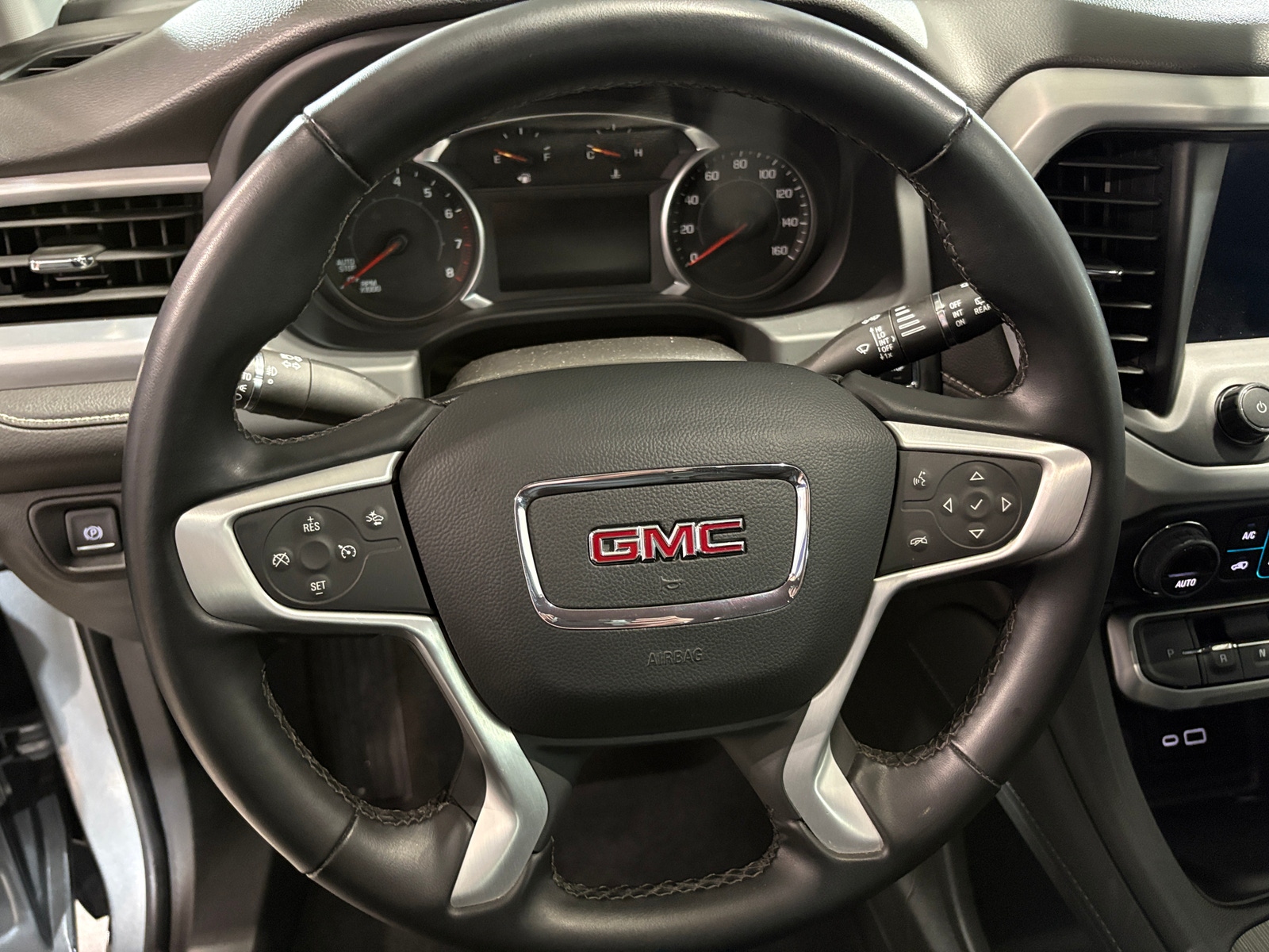 Thumbnail: 2023 GMC Acadia - 4