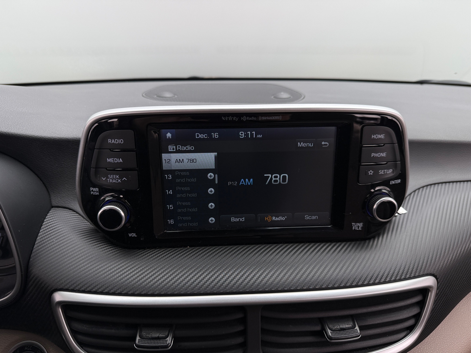 Thumbnail: 2019 Hyundai Tucson - 4