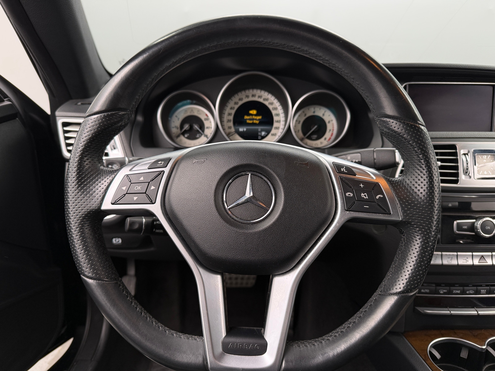 Thumbnail: 2015 Mercedes-Benz E-Class - 4