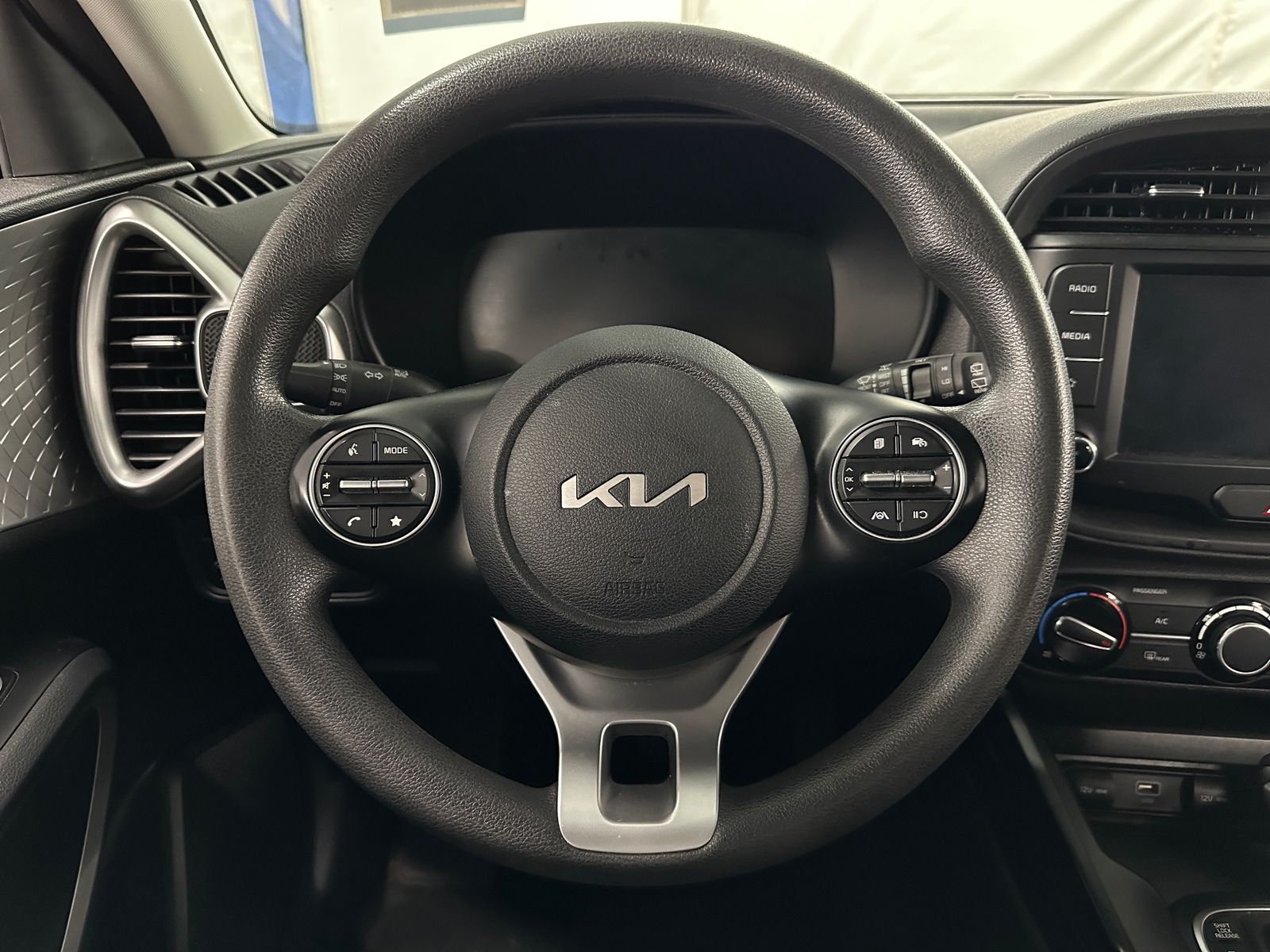 Thumbnail: 2023 Kia Soul - 5