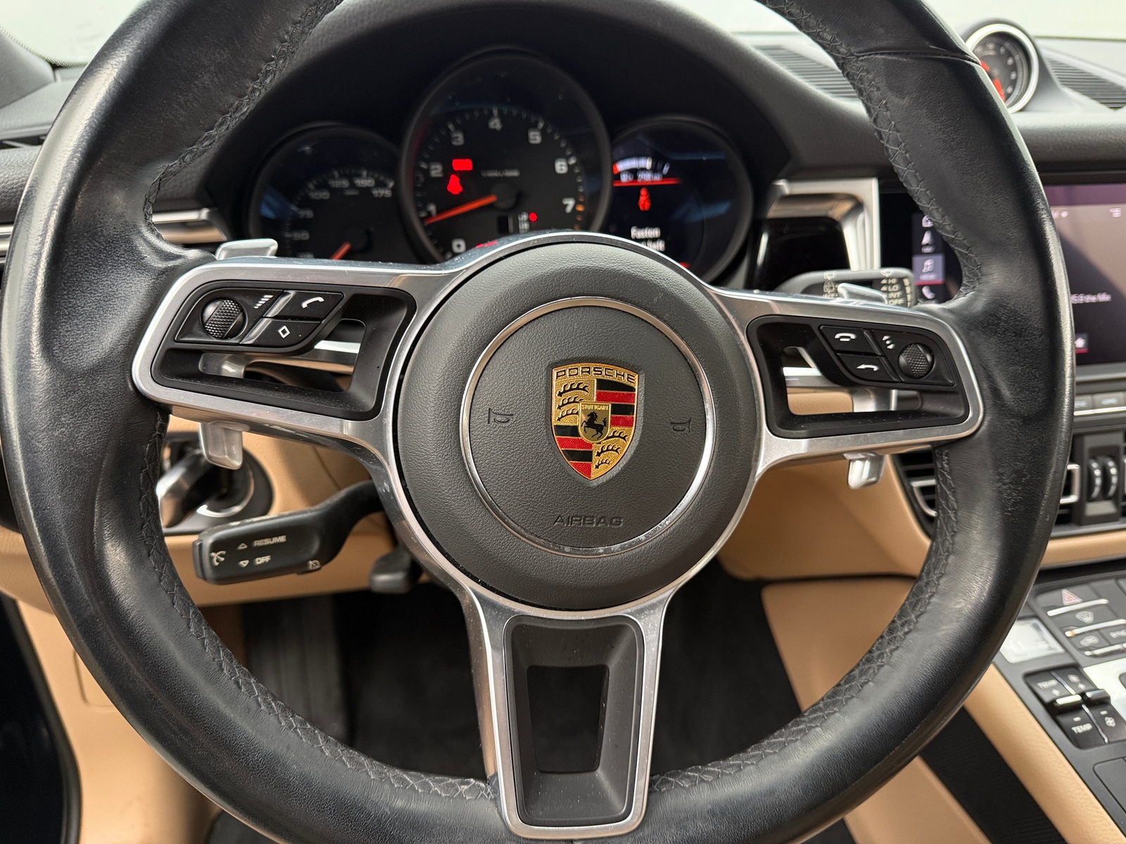 Thumbnail: 2021 Porsche Macan - 5