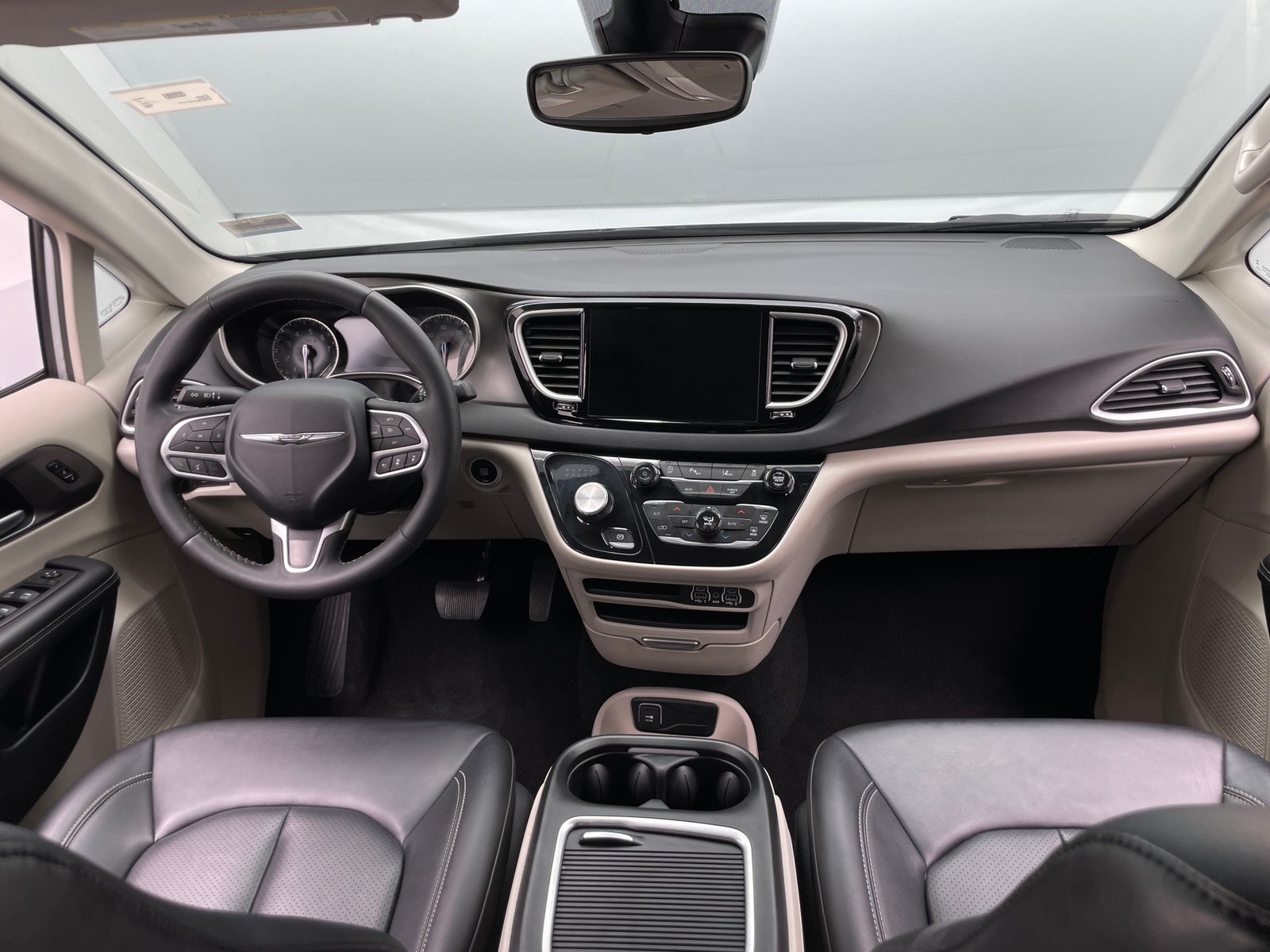 Thumbnail: 2024 Chrysler Pacifica - 2